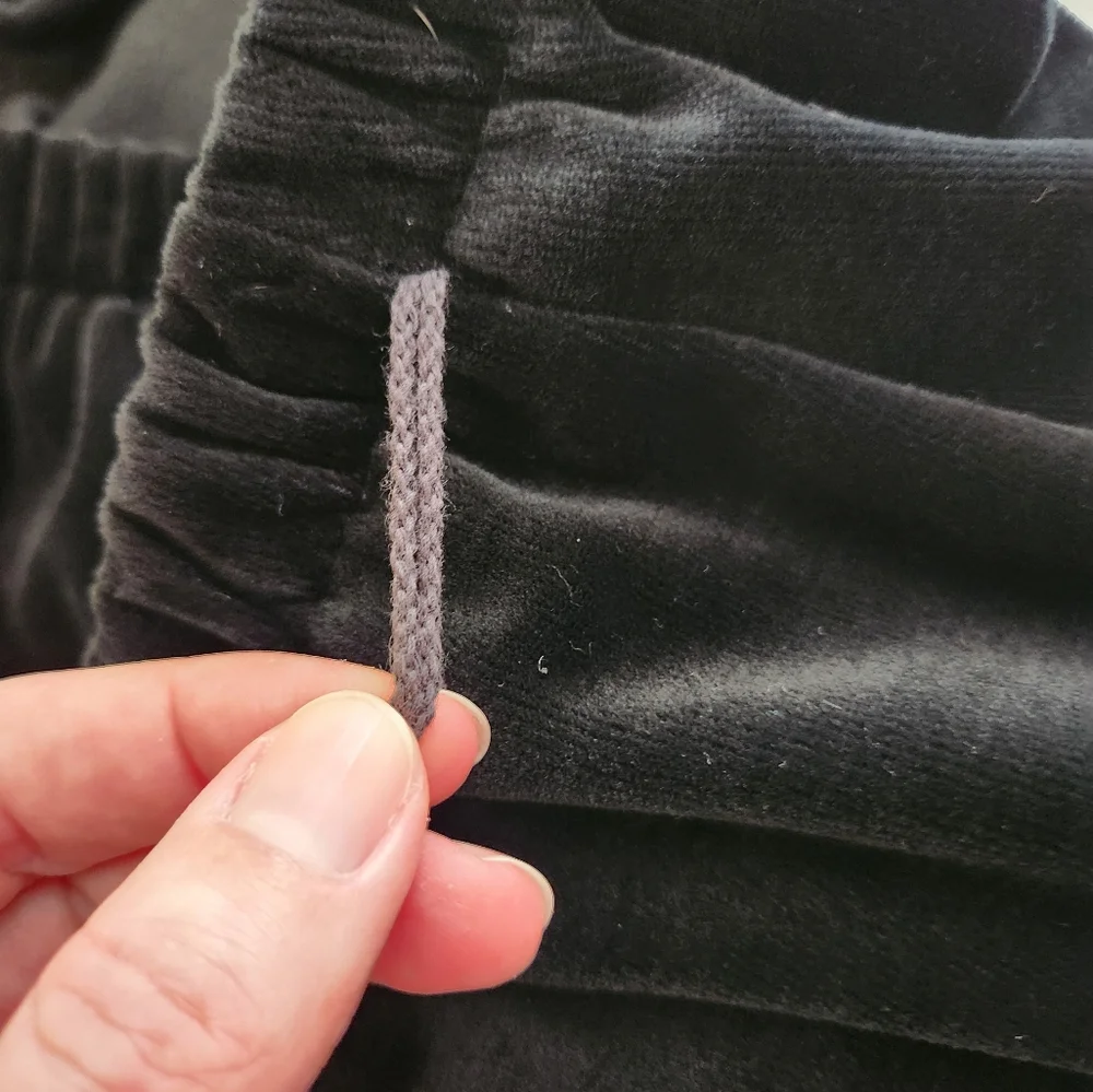 Vintage Black Velvet Pencil Skirt - Picture 5 of 13